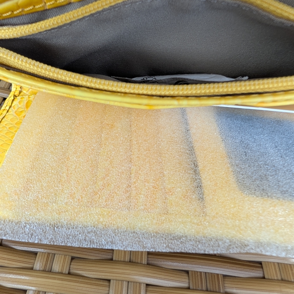 Brahmin Veronica Buttercup Melbourne Yellow Croc Embossed Leather Clutch Wallet - Picture 14 of 16